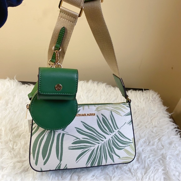 Michael Kors Jet Set Logo 3 in 1 Crossbody Bag - Picture 2 of 10